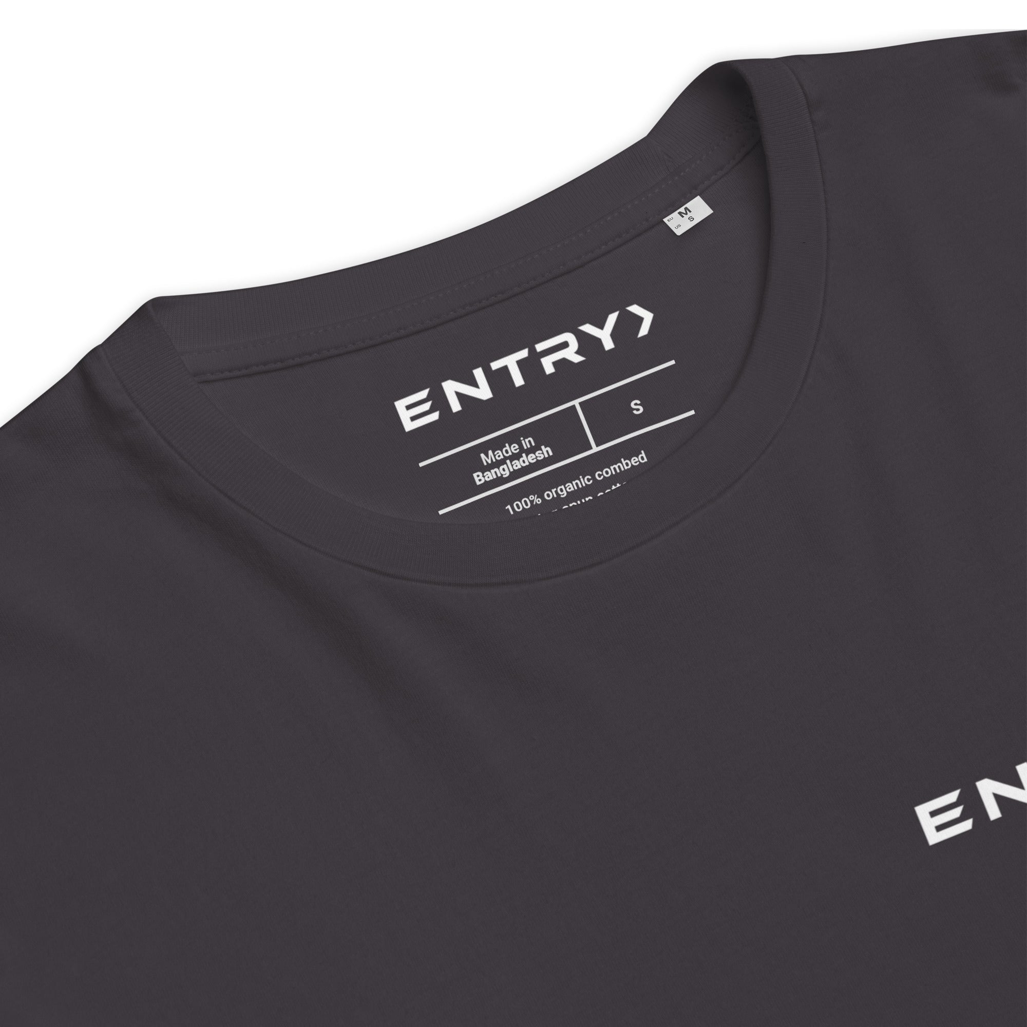 Close-up of the ENTRY personalized Counter-Strike 2 FACEIT shirt showing the premium organic cotton fabric and neck label.