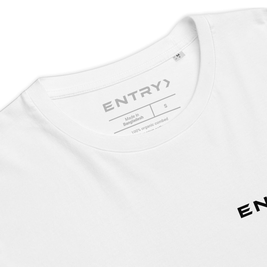 Close-up of the ENTRY personalized Counter-Strike 2 FACEIT shirt showing the premium organic cotton fabric and neck label.