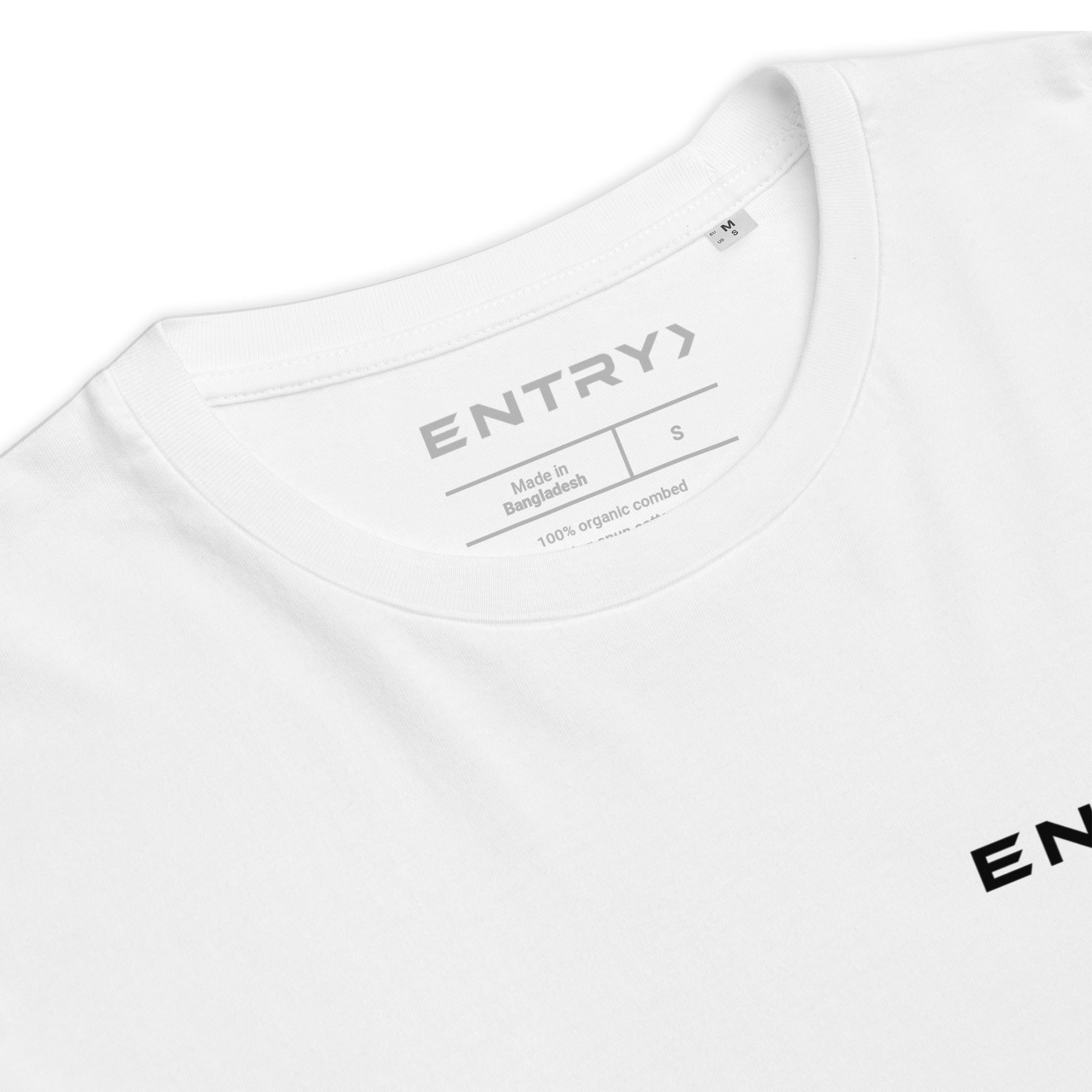 Close-up of the ENTRY personalized Counter-Strike 2 FACEIT shirt showing the premium organic cotton fabric and neck label.